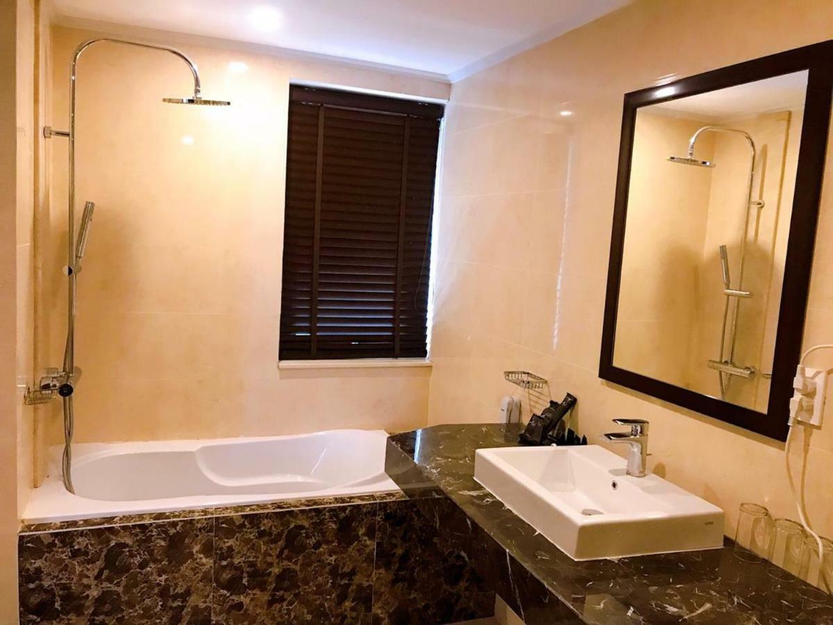 Aaron Vientiane Hotel Экстерьер фото