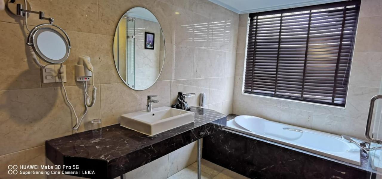 Aaron Vientiane Hotel Экстерьер фото