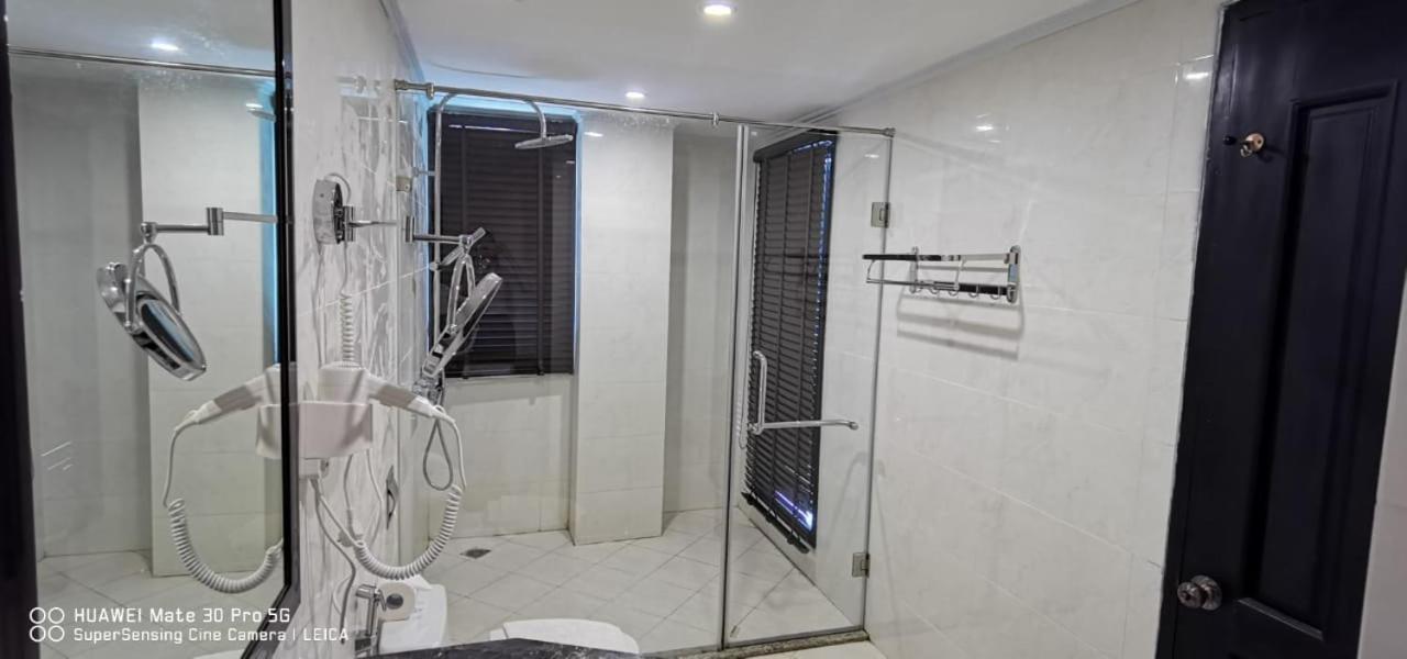 Aaron Vientiane Hotel Экстерьер фото